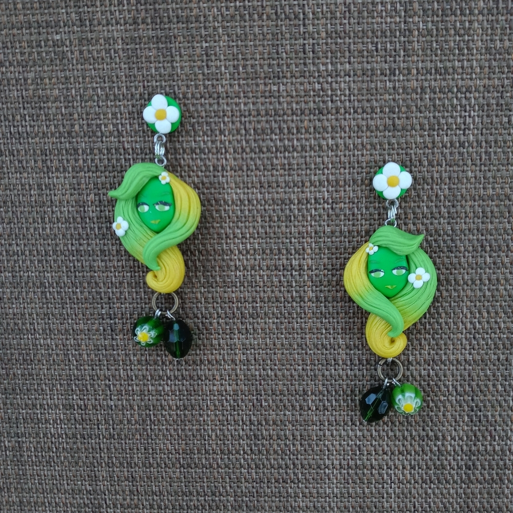 🍀🍃 Nouveau Lady 🍋🧣 Earrings